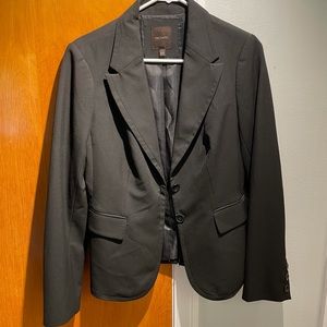 The Limited Women’s black blazer.